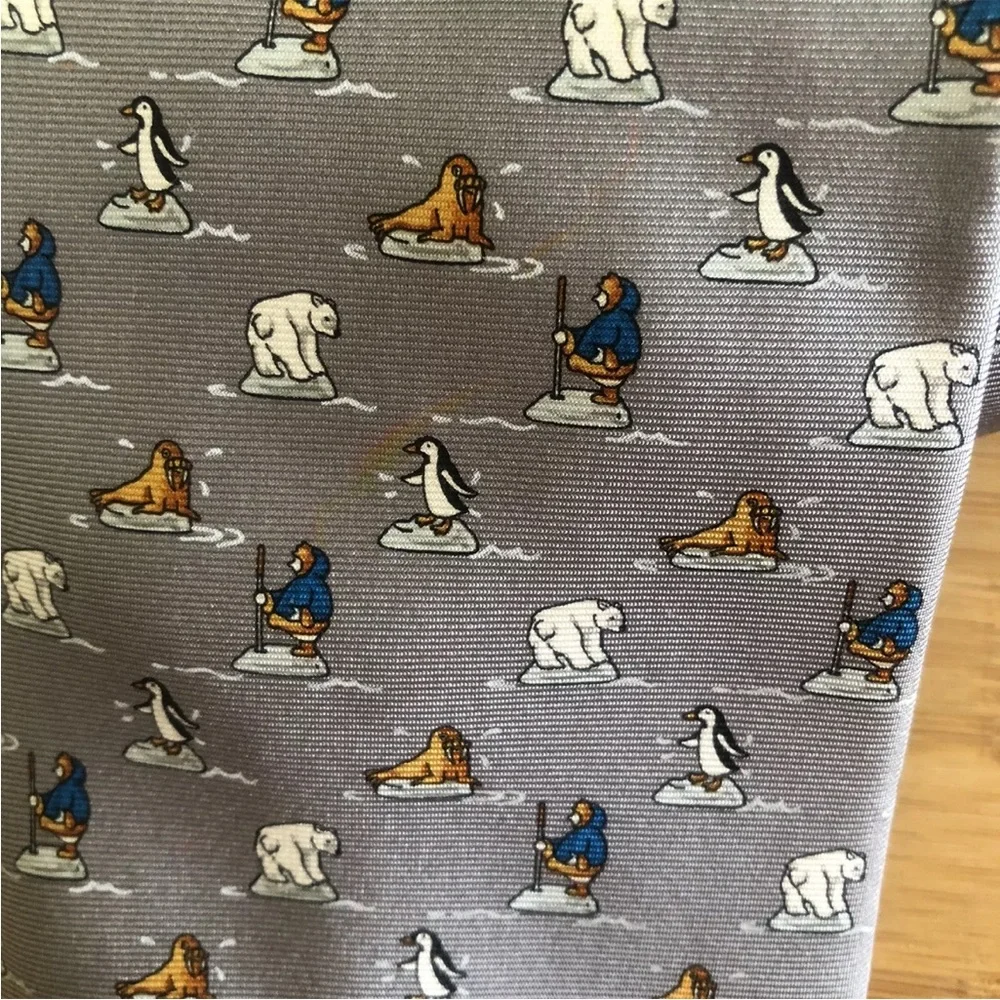 Brooks Brothers Polar Bear Penguin Walrus Silk Tie Mens Gray Black Blue USA